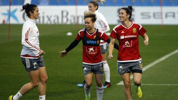 Amanda Sampedro, en un entrenamiento de la Selecci&oacute;n Espa&ntilde;ola Femenina