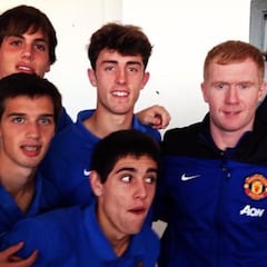 La foto con Paul Scholes con la que Zubieta saca pecho