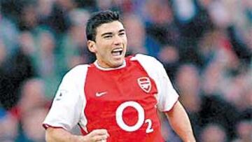 <b>VÍA LIBRE . </b>El Arsenal sabe que la nostalgia y el Madrid pesan mucho para Reyes.