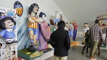 'Ninot' of Mario Kempes in the exhibition