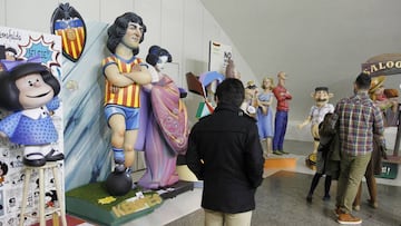 &#039;Ninot&#039; of Mario Kempes in the exhibition