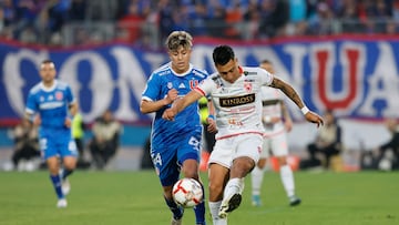 Futbol, Universidad de Chile vs Deportes Copiapo.
Fecha 18, campeonato Nacional 2024.
El jugador de Deportes Copiapo Bayron Nieto, derecha, disputa el balon con Marcelo Morales de Universidad de Chile durante el partido de primera division realizado en el estadio Nacional de Santiago, Chile.
04/08/2024
Pepe Alvujar/Photosport
Football, Universidad de Chile vs Deportes Copiapo.
18th turn, 2024 National Championship.
Deportes Copiapo’s player Bayron Nieto, right , vies for the ball against Marcelo Morales of Universidad de Chile during the first division match held at the Nacional stadium in Santiago, Chile.
04/08/2024
Pepe Alvujar/Photosport