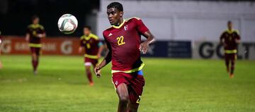 Promesa del fútbol venezolano. Actualmente participando en el Mundial Sub 20. 