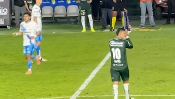 Aplausos y ovación para el capitán.