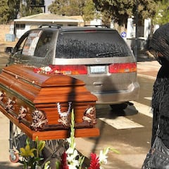 Un hombre vuelve a casa dos meses después de ser dado por muerto