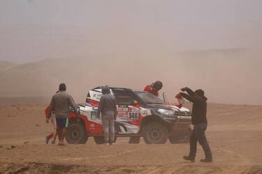 Villas-Boas withdraws from Dakar Rally after being hospitalised