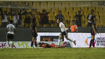 Las felinas se cobraron la derrota en la primera vuelta, y ahora no tuvieron piedad de su m&aacute;ximo rival al que vencieron por un contundente 4-1 en el Universitario.