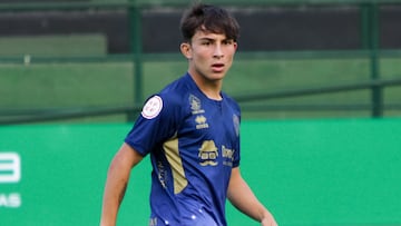 Adrián García entra en la historia de Unionistas