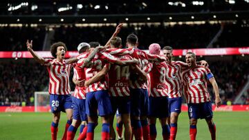 MADRID, SPAIN - JANUARY 21: Alvaro Morata of Atletico Madrid celebrating 1-0 with Marcos Llorente of Atletico Madrid, Angel Correa of Atletico Madrid, Reinildo Mandava of Atletico Madrid, Axel Witsel of Atletico Madrid, Antoine Griezmann of Atletico Madrid, Koke Resureccion of Atletico Madrid  during the La Liga Santander  match between Atletico Madrid v Real Valladolid at the Estadio Civitas Metropolitano on January 21, 2023 in Madrid Spain (Photo by David S. Bustamante/Soccrates/Getty Images)