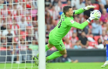 David Soria fue un muro y dejó la portería del Mallorca a cero, la cuarta de esta temporada. Es un seguro para el Getafe y eso se traduce en puntos. El portero se creció durante la última media hora de partido y sacó varias manos salvadoras a Abdón, Samu Costa, Larin, Muriqi... Y todo el que pisó sus dominios.