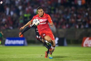 Luego de una suspensión por dopaje en el 2005, Galindo militó para varios equipos del Viejo Continente como el Hércules, Grasshopper-Club Zürich y Eintracht de Frankfut. Se retiro en el 2018 siendo jugador del Toledo de España