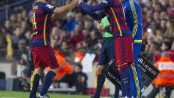 Mascherano, sustituido por Bartra.