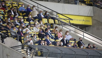 Público en el estadio Gran Canaria de la UD Las Palmas.