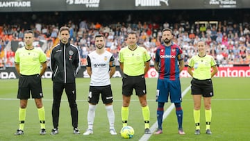 38 jugadores se estrenan en el derbi