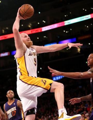 Chris Kaman, que hizo un partidazo digno del mismísimo Shaquille O'Neal, dejó impresionados a los aficionados del Staples con un precioso mate.