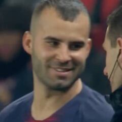 Jesé volvió a vestir la camiseta del PSG durante 73 segundos: se reía hasta con el cuarto árbitro