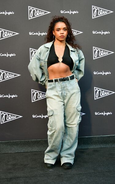 Karina Soro posa en la alfombra roja de la la presentación de la nueva campaña del Corte Inglés 'New' en Madrid.
 
 
 