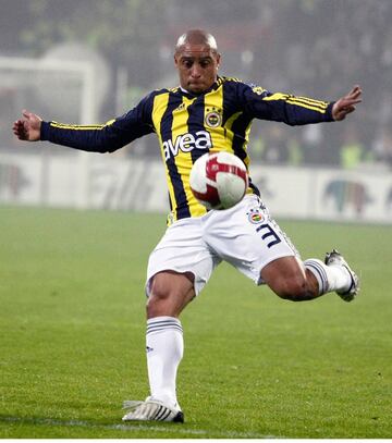 Tras su salida del Real Madrid, el campeón del mundo brasileño partió a Turquía para jugar con el Fenerbahce. 