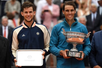 Rafa Nadal en Roland Garros 2018 ganó a Dominic Thiem por 6-4, 6-3 y 6-2.