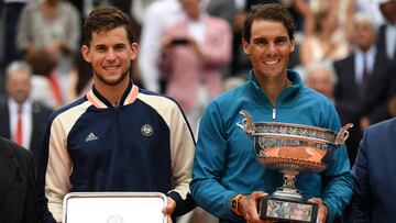 Rafa Nadal en Roland Garros 2018 ganó a Dominic Thiem por 6-4, 6-3 y 6-2.