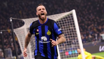 Arnautovic celebra su gol con el Inter que decanta la ida de los octavos de Champions Inter-Atl¨¦tico.
