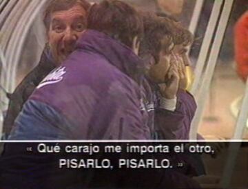 Todo se remonta al 6 de febrero de 1993 , en una historia que captaron las cámaras de Canal+ y que tiene como protagonistas al técnico argentino y a un fisioterapeuta sevillista, Domingo Pérez