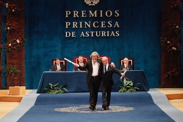 Los alpinistas Reinhold Messner y Krzysztof Wielicki han ganado el Premio Princesa de Asturias de los Deportes 2018 porque 'encarnan, a través de sus trayectorias deportivas, la esencia del alpinismo, un deporte en el que ambos, a través de sus numerosas 