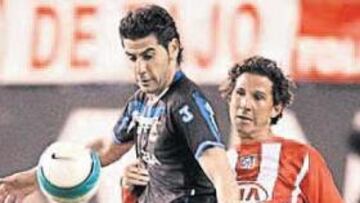 <b>IMPLACABLE. </b>Eller no dio al deportivista Riki en su estreno como jugador del Atlético.