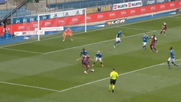 Colosal gol de Mbapp¨¦ con tres amagos y un ca?o final