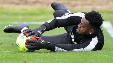 Iván Arboleda durante un entrenamiento con Rayo Vallecano.
