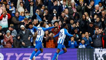 Soccer Football - Premier League - Brighton & Hove Albion v Sheffield United - The American Express Community Stadium, Brighton, Britain - November 12, 2023 Brighton & Hove Albion's Simon Adingra celebrates scoring their first goal with Ansu Fati Action Images via Reuters/Peter Cziborra NO USE WITH UNAUTHORIZED AUDIO, VIDEO, DATA, FIXTURE LISTS, CLUB/LEAGUE LOGOS OR 'LIVE' SERVICES. ONLINE IN-MATCH USE LIMITED TO 45 IMAGES, NO VIDEO EMULATION. NO USE IN BETTING, GAMES OR SINGLE CLUB/LEAGUE/PLAYER PUBLICATIONS.