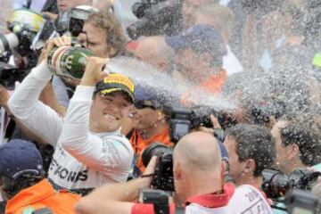 Nico Rosberg celebrando su victoria en el Gran Premio de Mónaco.