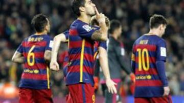 Messi celebra polémico triunfo en su partido 500 en Barcelona