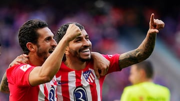 Correa y Koke celebran el 4-0 en el Atlético-Las Palmas.