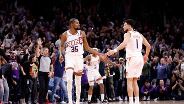 Los Suns, que llegaron a ir 23 puntos abajo contra los Bulls, remontaron gracias a la estrella, que culmin車 la exhibici車n con el tiro de la victoria. Ahora s赤: los de Arizona ya est芍n aqu赤.