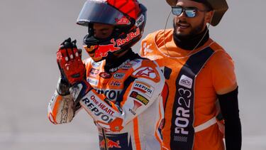 Marc Márquez pide disculpas a la afición de Portugal tras derribar a Miguel Oliveira durante la carrera de MotoGP de Portimao.