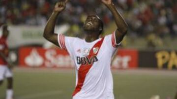 El colombiano es uno de los centrales titulares de River Plate.