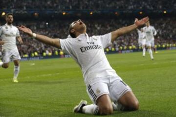 Javier Hernández 'Chicharito' celebra el gol contra el Atlético de Madrid que le dio el pase al Real Madrid a la semifinal de la Champions League 2015.