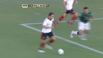 Maxi Rodríguez scores wonder goal for Newell's Old Boys