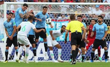 Luis Suárez le dio la victoria a Uruguay ante Arabia Saudí