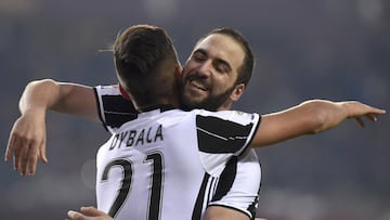Football - Soccer - Torino v Juventus - Italian Serie A - Olympic Stadium, Turin, Italy - 11/12/2016. Juventus' Gonzalo Higuain celebrates after scoring second goal. REUTERS/Giorgio Perottino
