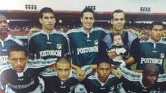 Mario Yepes (centro) en el equipo de 1998.