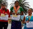 Una mujer gana un maratón en México corriendo con sandalias