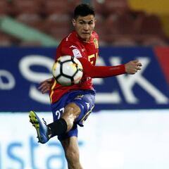 Pablo Galdames ya se prueba la polera de Vélez Sarsfield