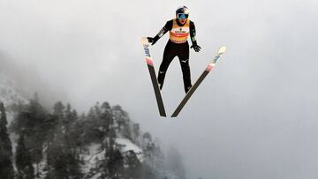 El 'kamikaze' Kobayashi desaf赤a a la gravedad con sus vuelos