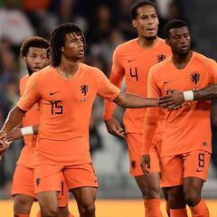 Italia y Holanda empatan en el amistoso de las decepcionadas