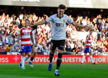 El jugador del equipo valencianista sigue demostrando que es uno de los futbolistas a seguir esta campaña. Además, desde el punto de penalti es infalible.