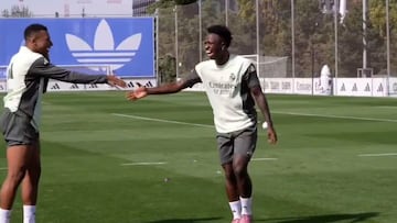 ¿Nueva celebración y grito? La secuencia de Vinicius y Mbappé tras un gol en el entrenamiento