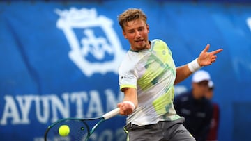 Edas Butvilas y Bernabé Zapata, a las semifinales del 38 Torneo BDO Tenis Playa Luanco