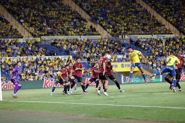 Aprobados y suspensos del Cádiz: Barcia y Horkas arrebatan el invicto a los gaditanos